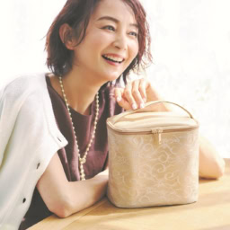 素敵なあの人6月号付録ハリスの上品バニティポーチ①