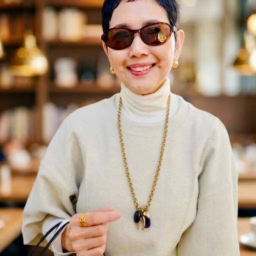 素敵なあの人5月号特別付録「グラスコードつき偏光サングラス」をかけた素敵読者のOtomatoさん