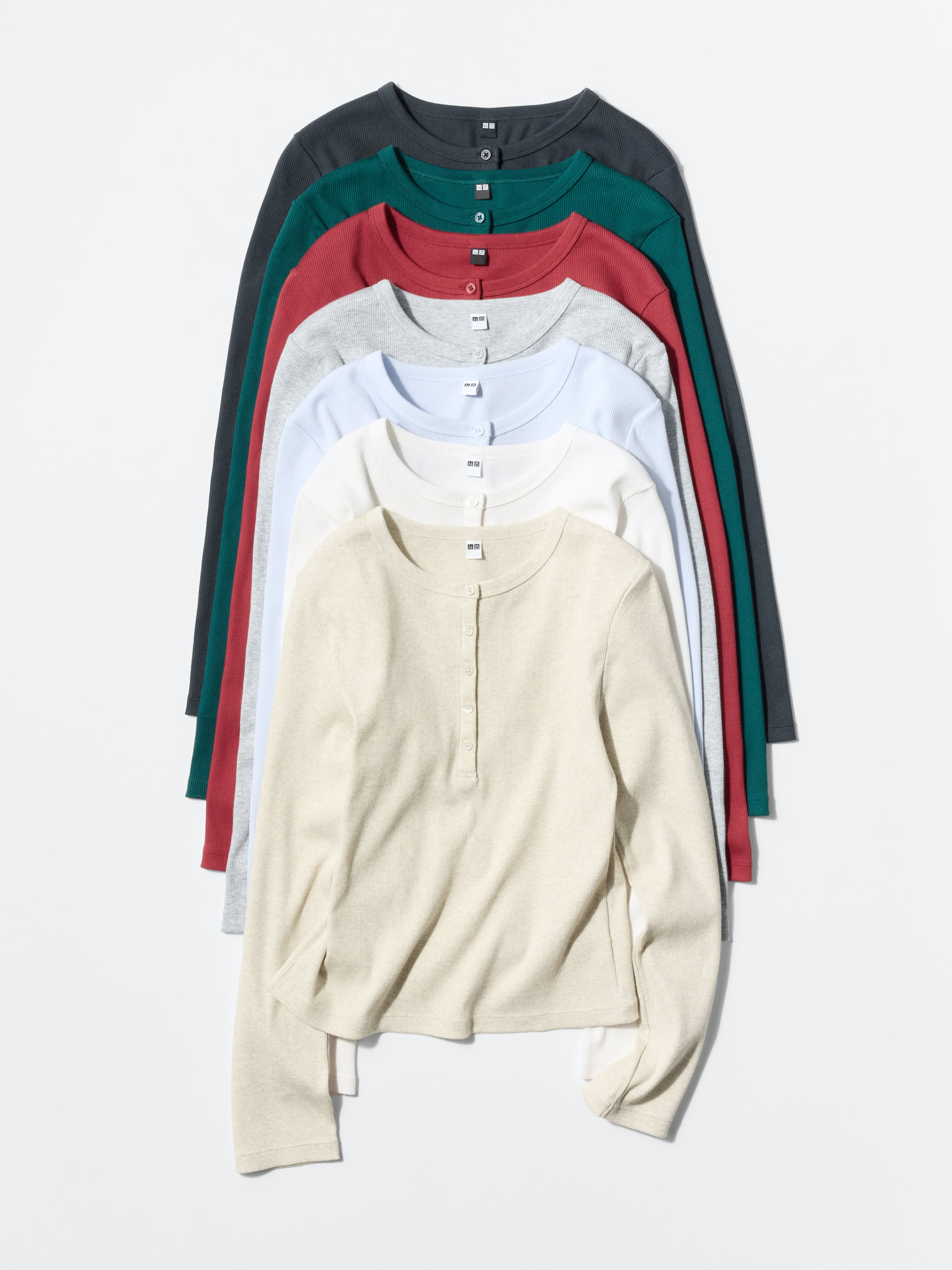 「リブヘンリーネックT」￥1,990→￥1,290〈4/24(金)〜4/30(木)〉／ユニクロ