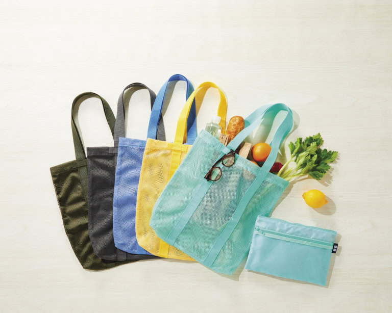 ユニクロGWセールノベルティ：メッシュトートバッグ＆保冷ポーチセット