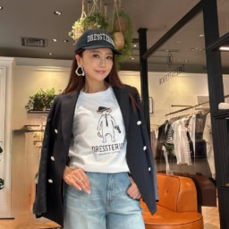 西谷さんネイビージャケット
