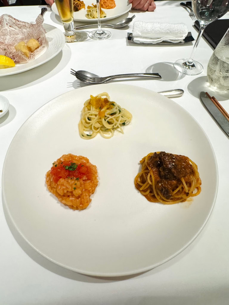 南青山のレストラン「TEST KITCEHN H（テストキッチン・エイチ）」で注文したアラカルトのお料理