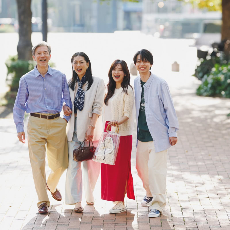 【60代ファッション】厳選12アイテム+小物で実践! 着心地のよさや体形カバーも意識した、おしゃれに着まわす60代の初夏ファッション 【30日着まわしコーデ】
