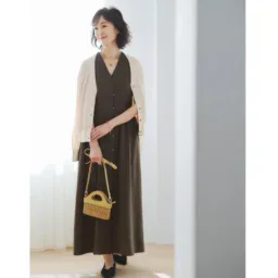 【第6位】【60代旅ファッション】1枚で2通りのおしゃれが楽しめる！ 旅に役立つ着まわし上手な2WAY仕様アイテム3選