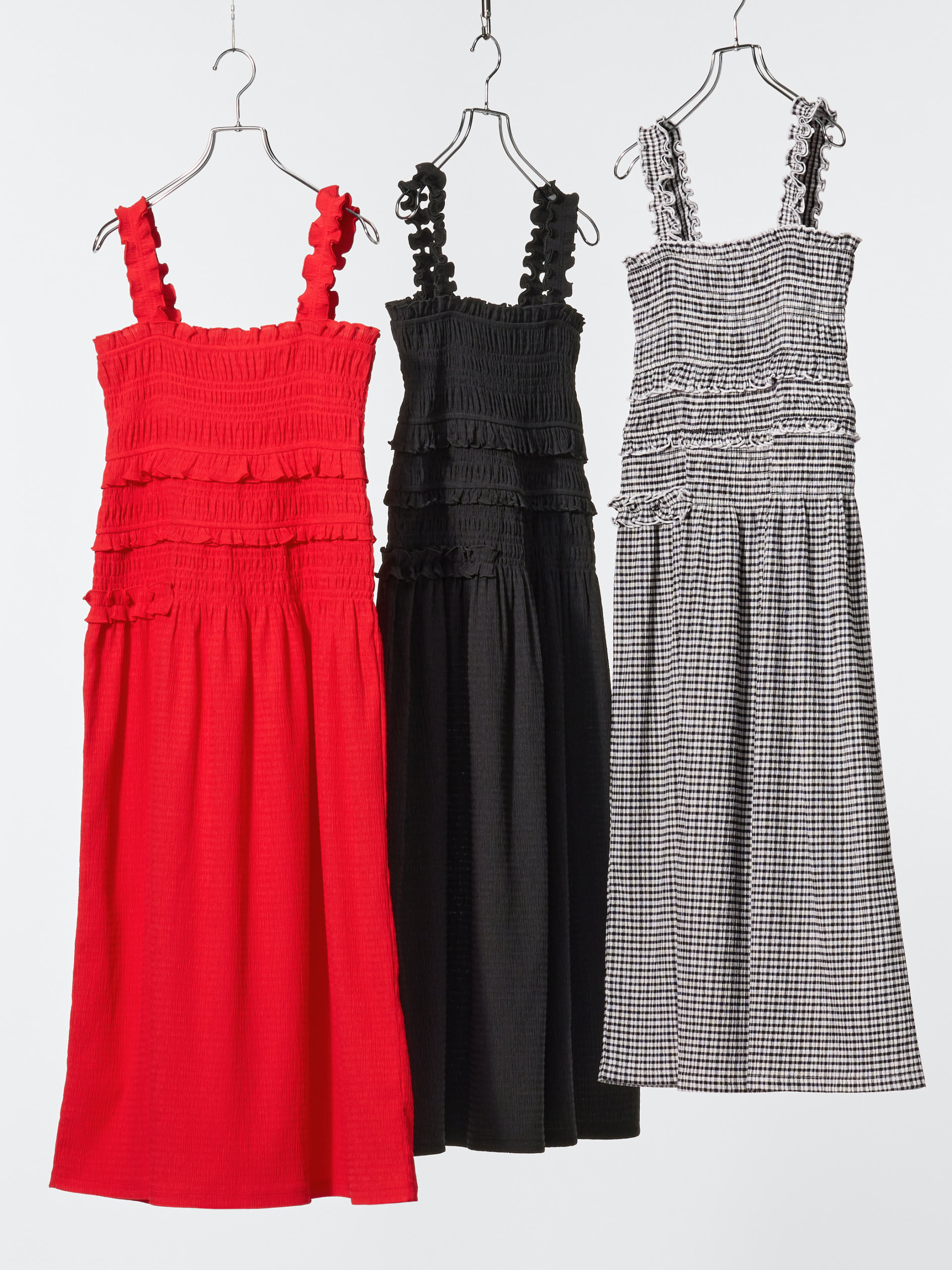 シャーリングワンピースノースリーブ ￥5,990（ユニクロ アンド セシリー バンセン／ユニクロ）