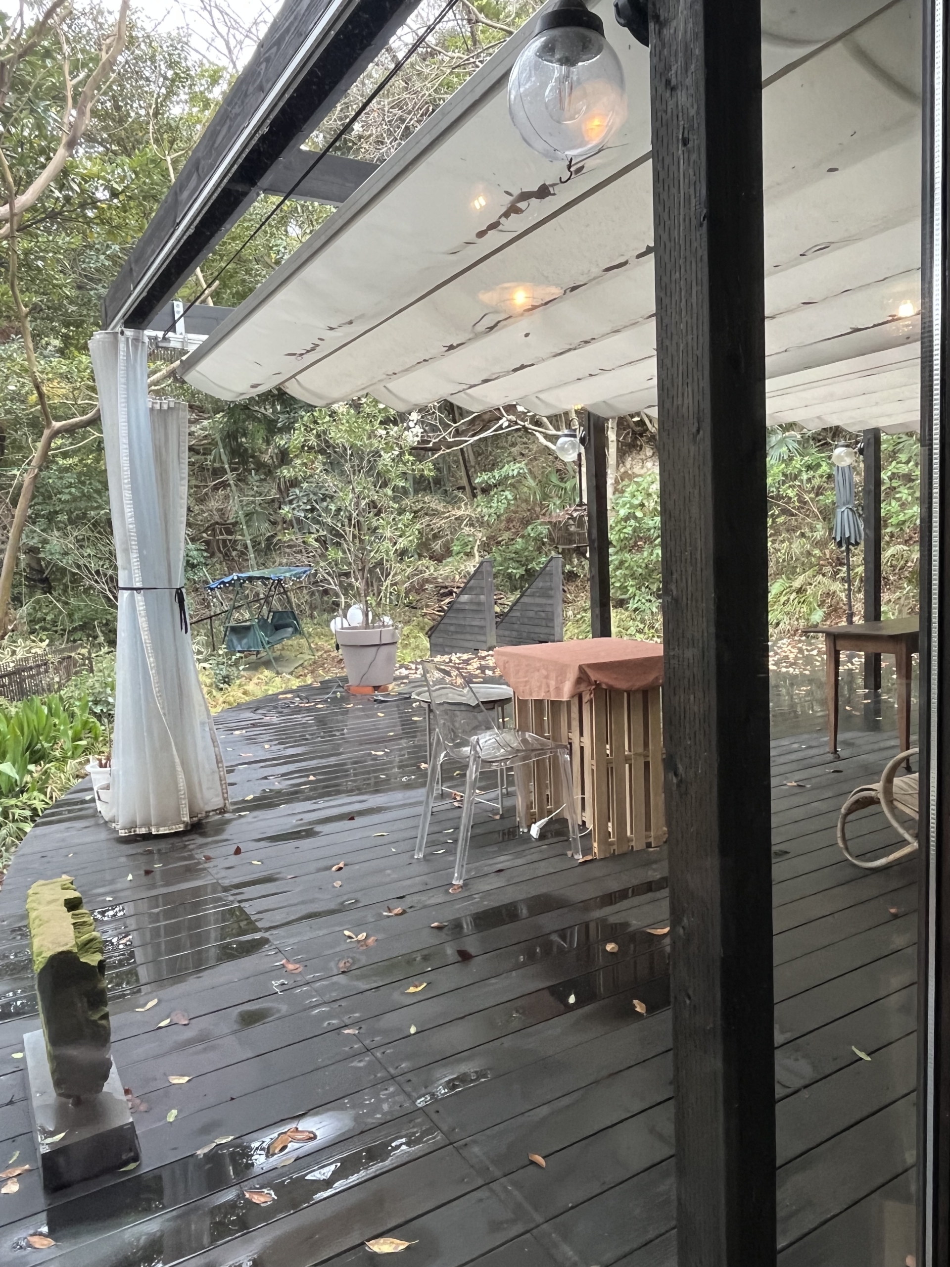 「＋h cafe kamakura」のテラス