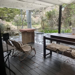 「＋h cafe kamakura」のテラス