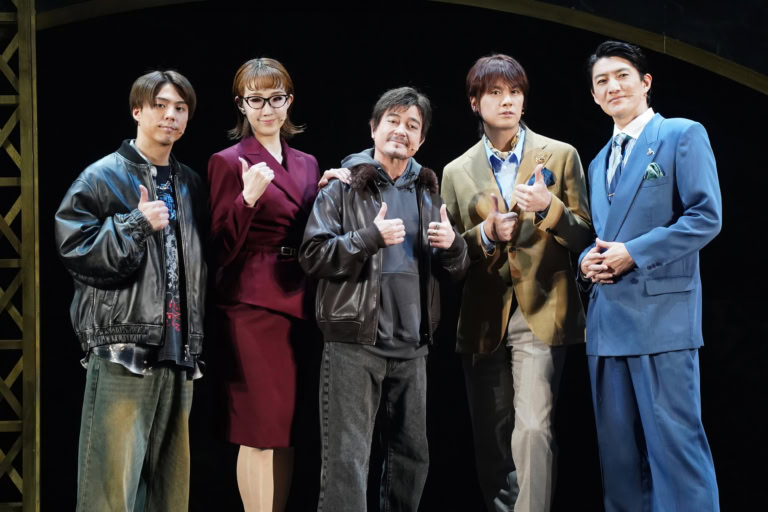 ミュージカル『最強のふたり』出演の小野塚勇人さん、紅ゆずるさん、宮原浩暢さん、浦井健治さん、川平慈英さん