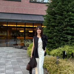 tops : GU、pants : UNIQLO、bag : GUCCI、shoes : manashoes