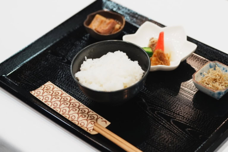 「土鍋ご泡火(ほうび)炊きJRT-A100」試食会スタート