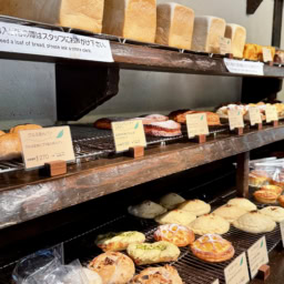 店内のパン・人気のパンはすぐ売り切れになる様子