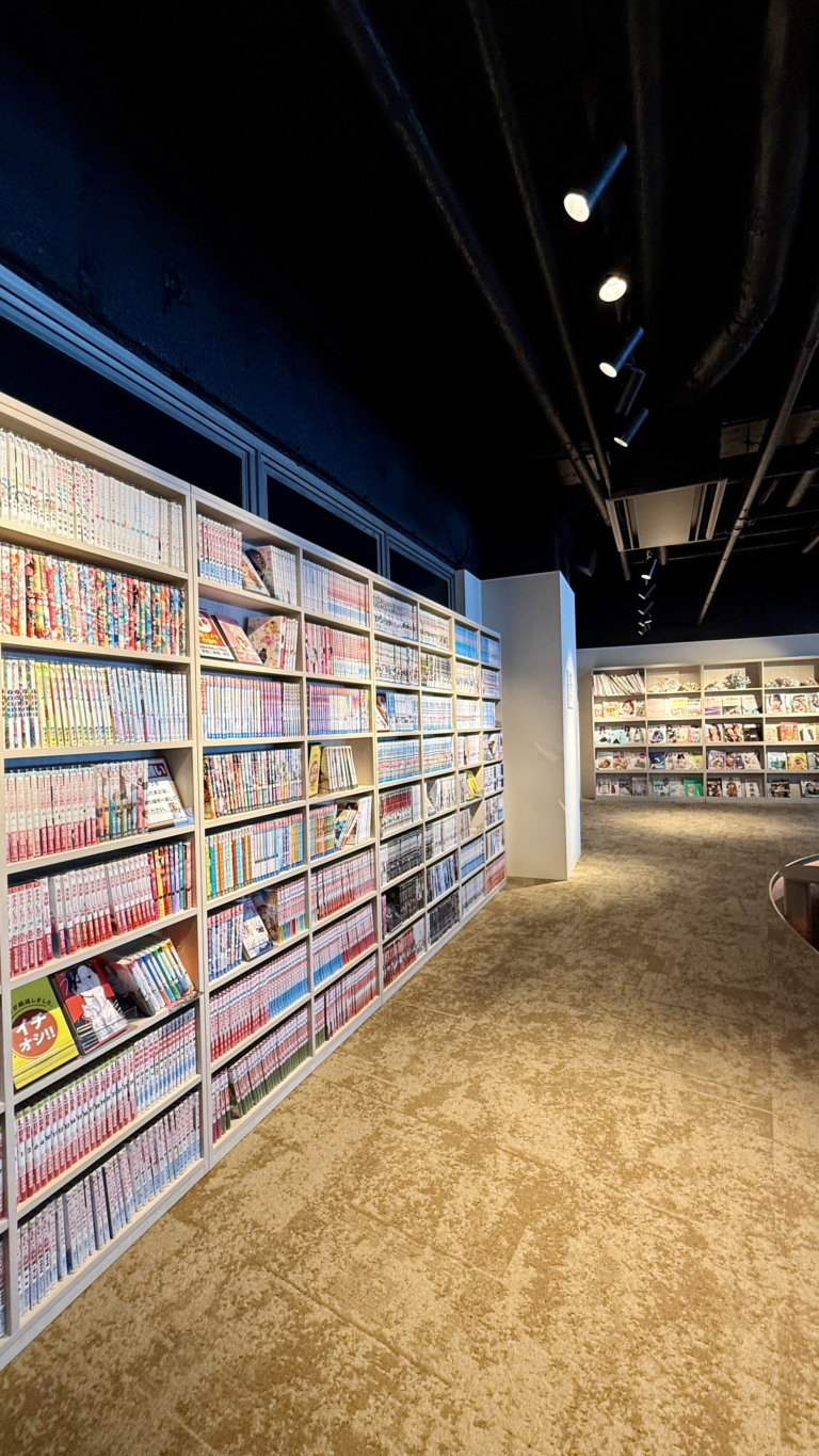 「海のねころびラウンジ」漫画の充実ぶり！