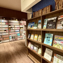 「GRAX　AREA」の書籍コーナーはシック