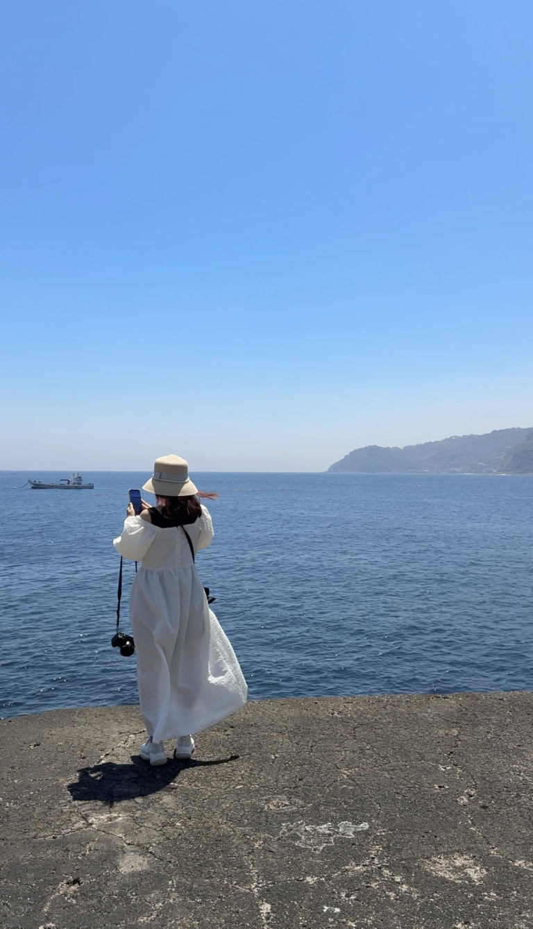 海辺まではホテルからお散歩がてら行ける距離