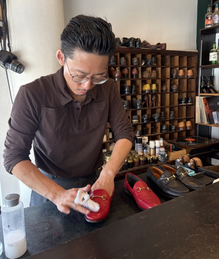 Y's Shoeshineの店主杉村さん