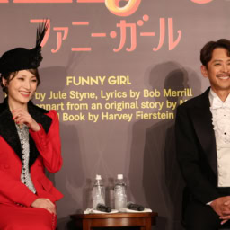 ファニー・ブライス役の望海風斗さんと、ニック・アースティン役の坂本昌行さん
