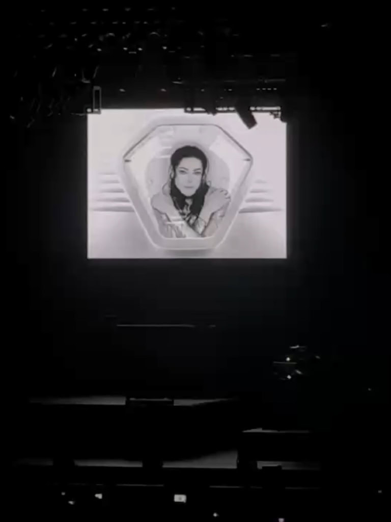 ライブ映像も注目