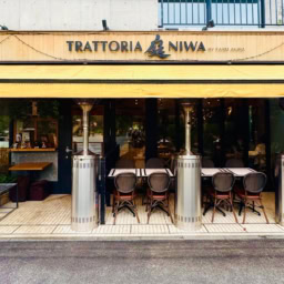 表参道駅近くにあるイタリア料理の名店「TRATTORIA庭」外観