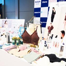 8.「 Dstyle group」では商品を実際に手に取ってお試し。