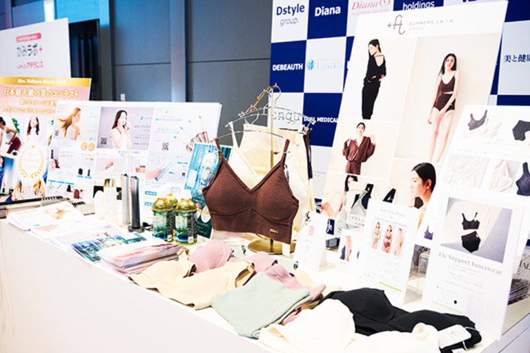 8.「 Dstyle group」では商品を実際に手に取ってお試し。