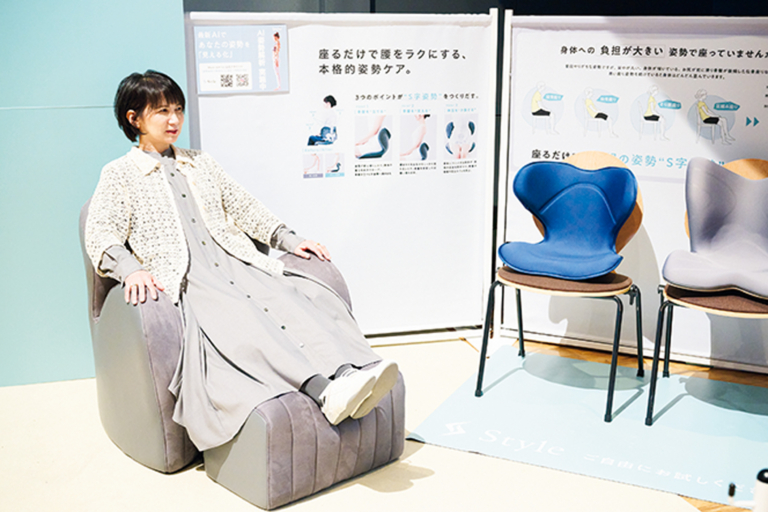4.MTGの姿勢ケアブランド「Style」では、製品の座り心地体験や、AI姿勢チェックも。
