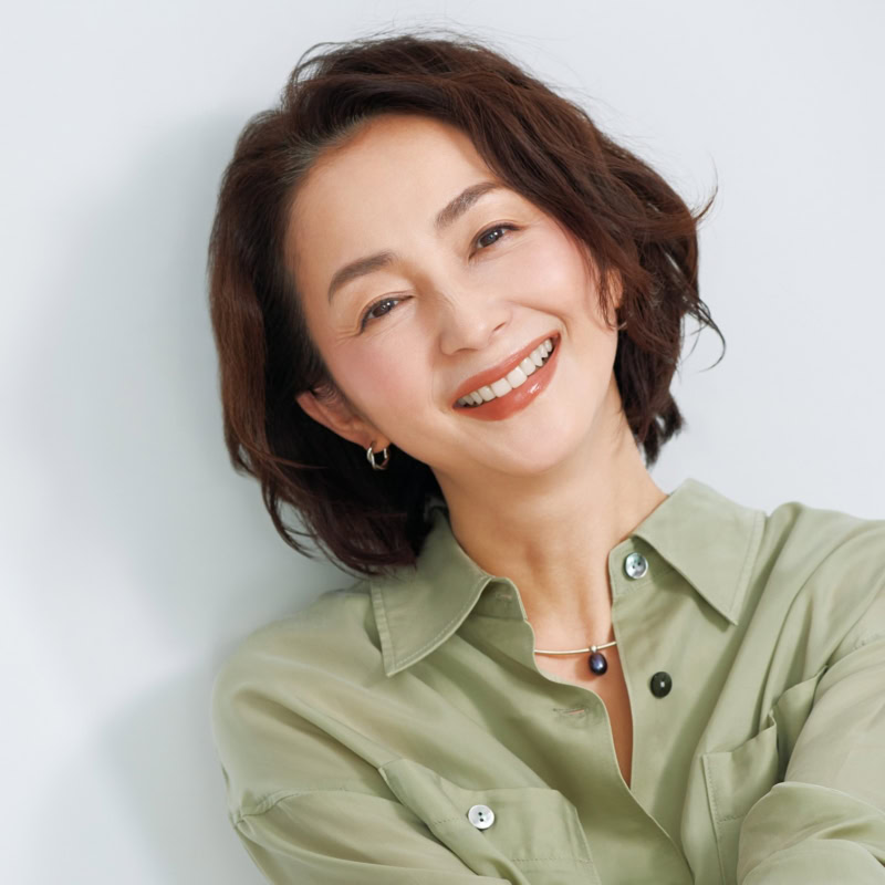 【60代リップメイク】口まわり「だけ」に明るめメッシュクッションを塗って口紅映え!【山本浩未さんのこれだけメイク塾】