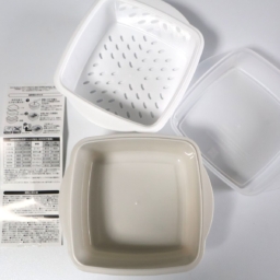 ダイソー　「電子レンジ調理器　温野菜」　￥110（税込）