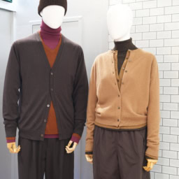 ユニクロ26aw展示会レポート_ニットのレイヤードテクニック