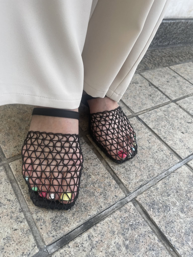 松本さんサンダル