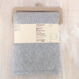 ひんやり綿 紐タイプ まくらパッド ¥1,290/無印良品
