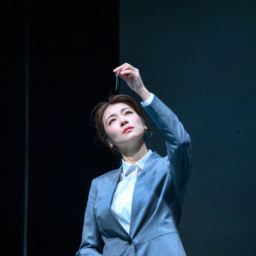 舞台『NORA』　瀧内公美さん