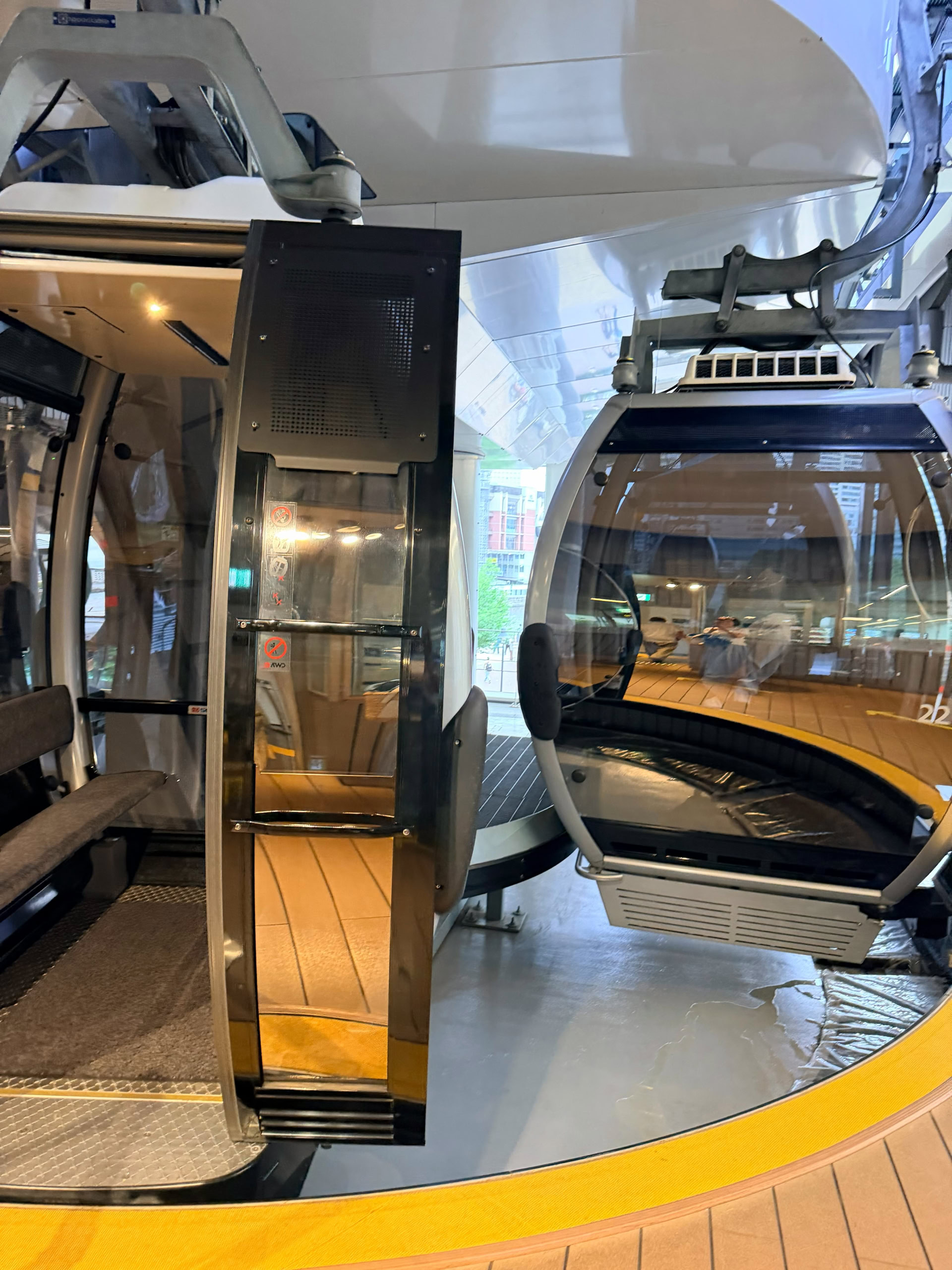 YOKOHAMA AIR CABIN