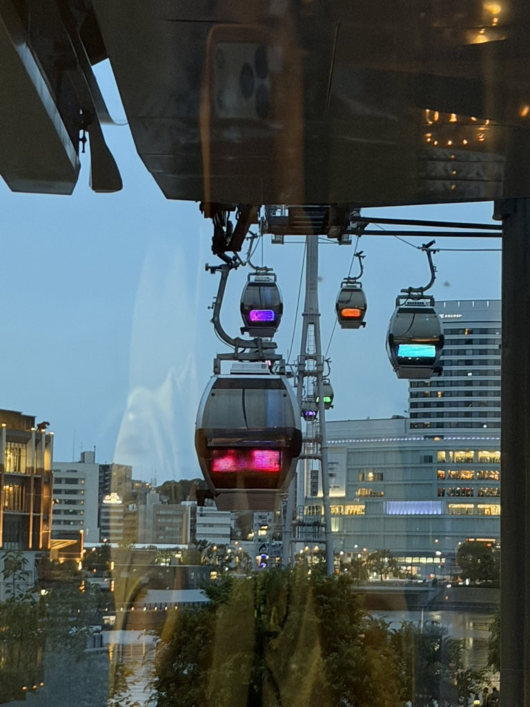 YOKOHAMA AIR CABINで夜景を堪能
