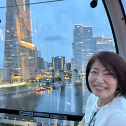 YOKOHAMA AIR CABINで夜景を堪能