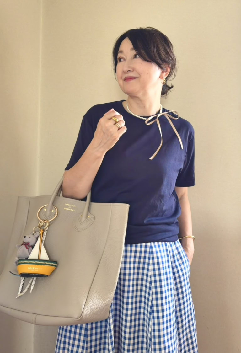 ドライカラークルーネックTシャツ コーデ