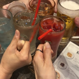みんなそろって乾杯