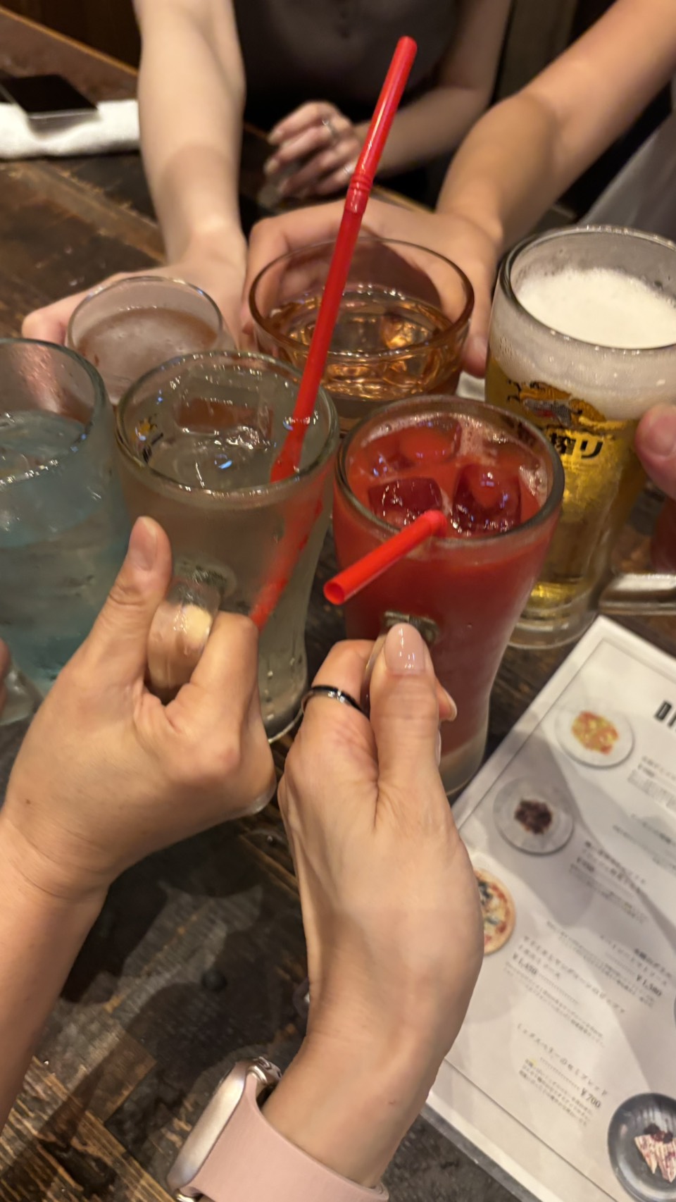 みんなそろって乾杯