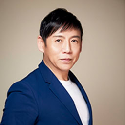 ヘア&メイクアップアーティスト黒田啓蔵さん