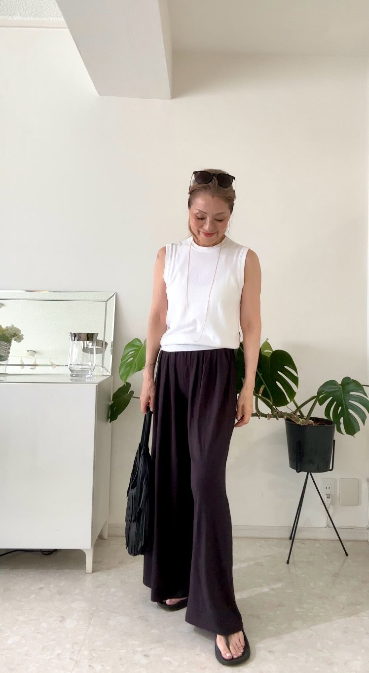 TOMOKO SHINOBEさんのホワイトコーデ
