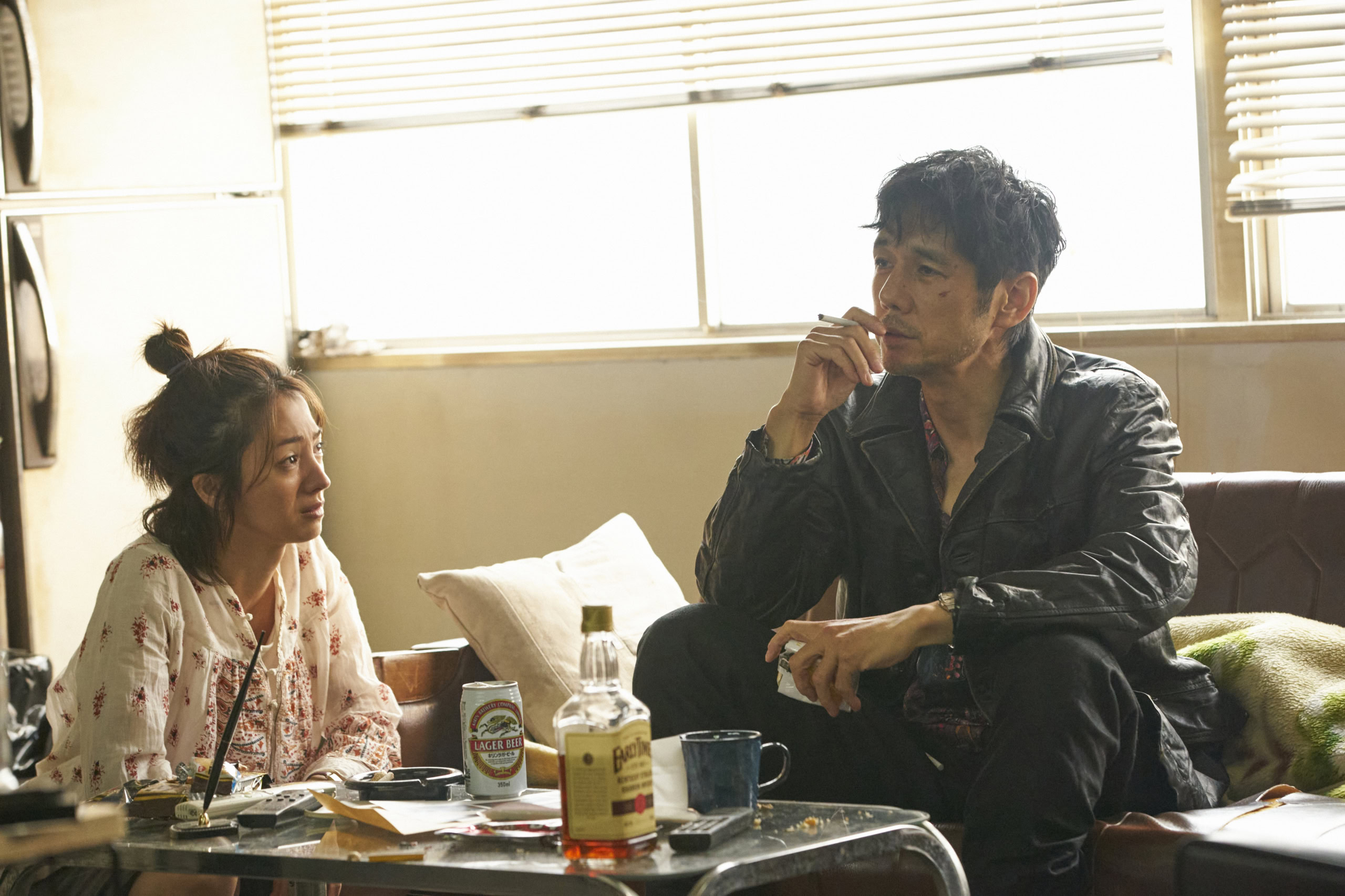 映画『時には懺悔を』より佐竹(西島秀俊)と聡子(満島ひかり)
