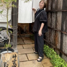 「神宮道じん」へ