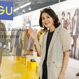 GUプレスルームにお邪魔する有村さん