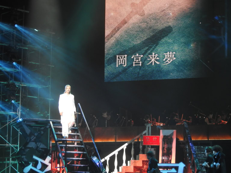 堂本光一は5年前も同じステージで披露した、刀剣乱舞の「キミと見上げたあの日の空に」を披露。