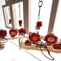 ACRYLIC STAND　￥3,400