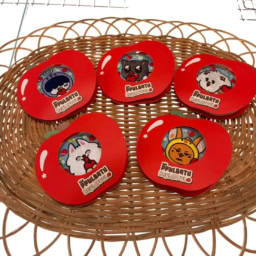 EMBROIDERY CAN BADGE　各￥1,300