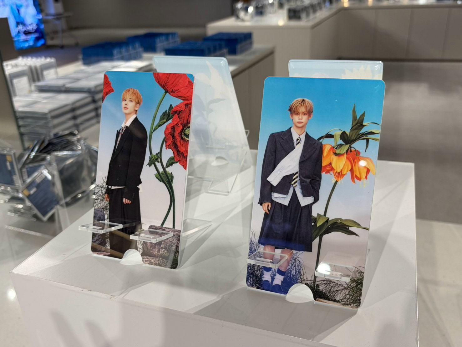 ACRYLIC SMART PHONE STAND 各￥1,500