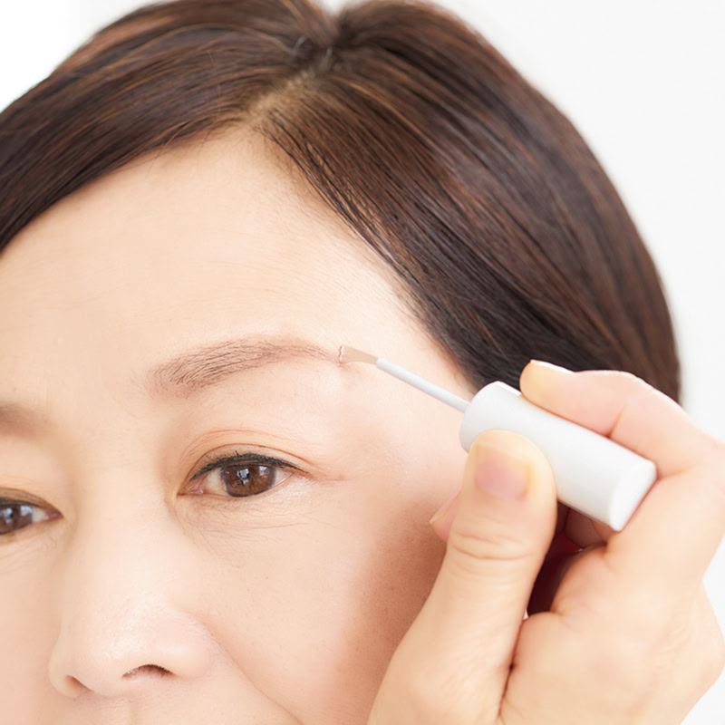 【60代眉メイク】気づいたら眉が消えている人必見！落ちない眉メイク術を山本浩未さんに教わります！