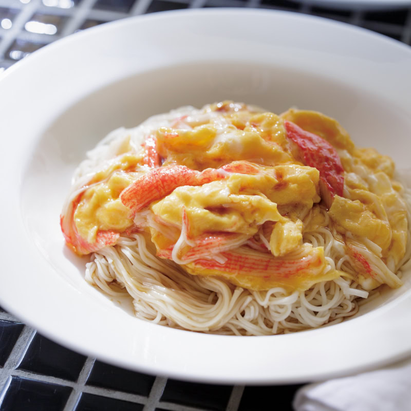 【絶品そうめんアレンジ】中華風の味わいでいつものそうめんがごちそうに！「とろとろかに玉黒酢そうめん」のレシピ