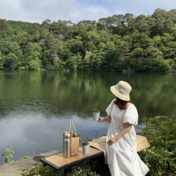 対岸にどうやらカエルがたくさんいるらしい。