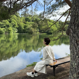 湖面が鏡のようになってました。